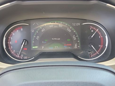 Used 2025 Toyota RAV4 LE FWD image 7
