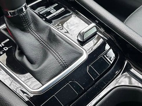 Used 2022 Jeep Compass Limited image 38