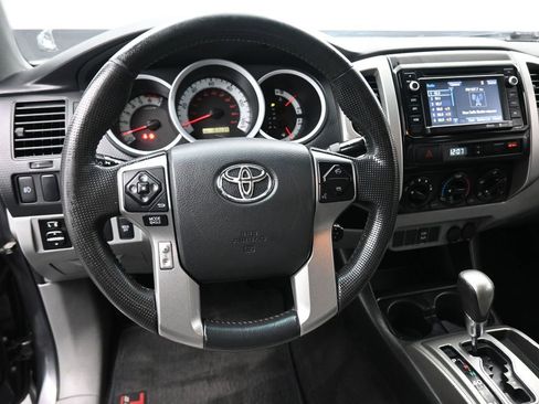 Used 2014 Toyota Tacoma Base w/ SR5 Package image 13