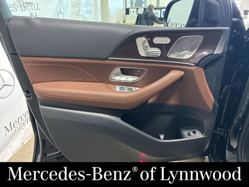 New 2026 Mercedes-Benz GLS 450 4MATIC image 6