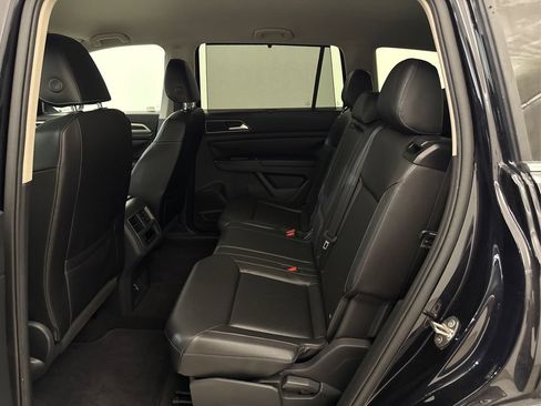 Used 2019 Volkswagen Atlas SE w/ Towing Package FWD image 18