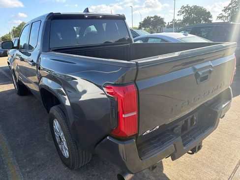 Used 2024 Toyota Tacoma SR5 AWD/4WD image 4