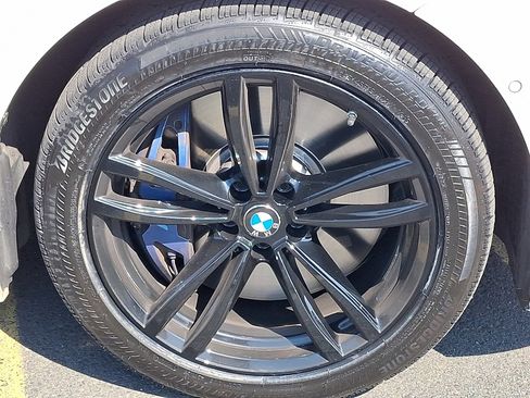 Used 2022 BMW 750i xDrive w/ Executive Package image 9