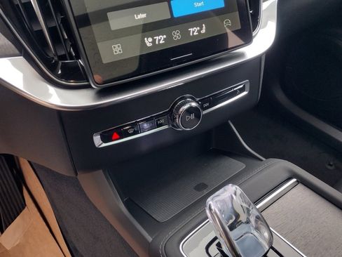 New 2026 Volvo XC90 B6 Ultra image 17