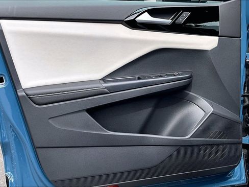 New 2026 Volkswagen Taos S FWD image 10