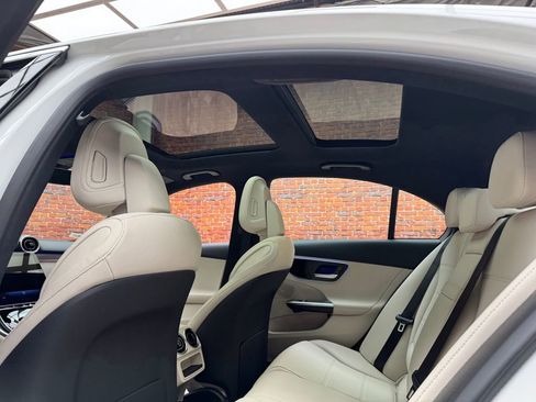 Used 2026 Mercedes-Benz C 300 4MATIC Sedan image 3