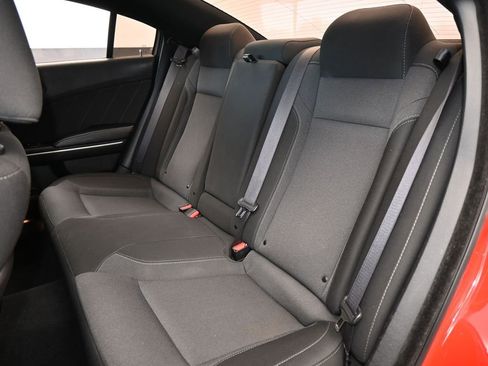 Used 2019 Dodge Charger SXT image 30