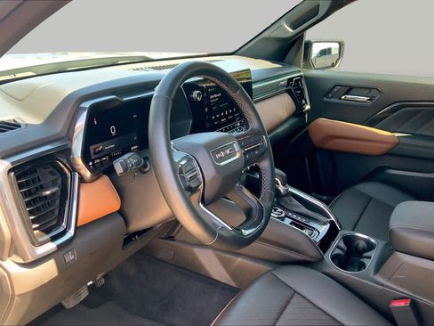 Used 2023 GMC Canyon AT4 w/ AT4 Premium Package AWD/4WD image 18