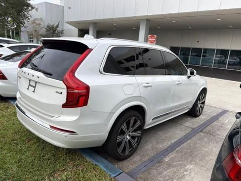 Used 2023 Volvo XC90 B6 Ultimate w/ Protection Package Premier image 4