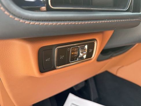Used 2025 Lincoln Aviator Black Label AWD/4WD image 33