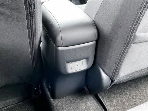 Used 2025 Nissan Versa SV w/ Trunk Package FWD image 2