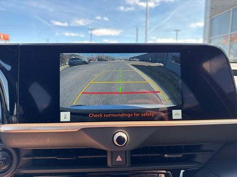 Used 2024 Toyota Crown XLE image 28