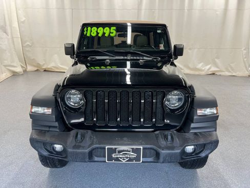 Used 2020 Jeep Wrangler Unlimited Sport AWD/4WD image 2