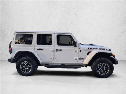 Used 2025 Jeep Wrangler Unlimited Rubicon w/ Safety Group AWD/4WD image 4