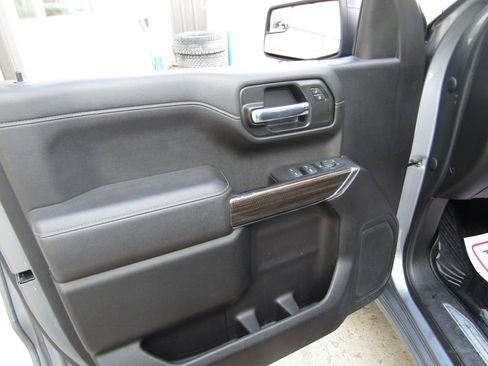 Used 2021 Chevrolet Silverado 1500 LT Trail Boss image 19