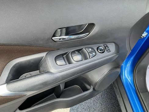 Used 2023 Nissan Kicks SR image 41