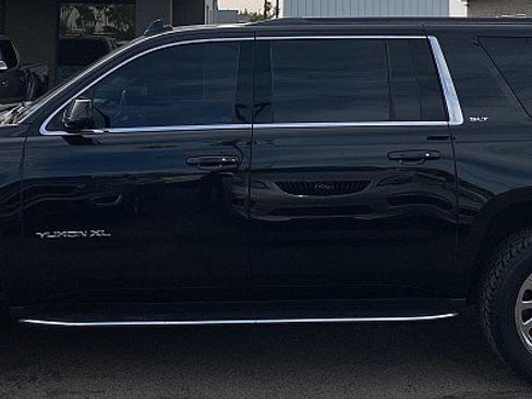 Used 2019 GMC Yukon XL SLT image 8