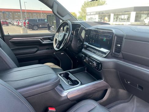 Used 2024 Chevrolet Silverado 2500 LTZ w/ LTZ Plus Package AWD/4WD image 35