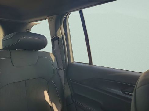 New 2025 Jeep Grand Cherokee Laredo X image 14