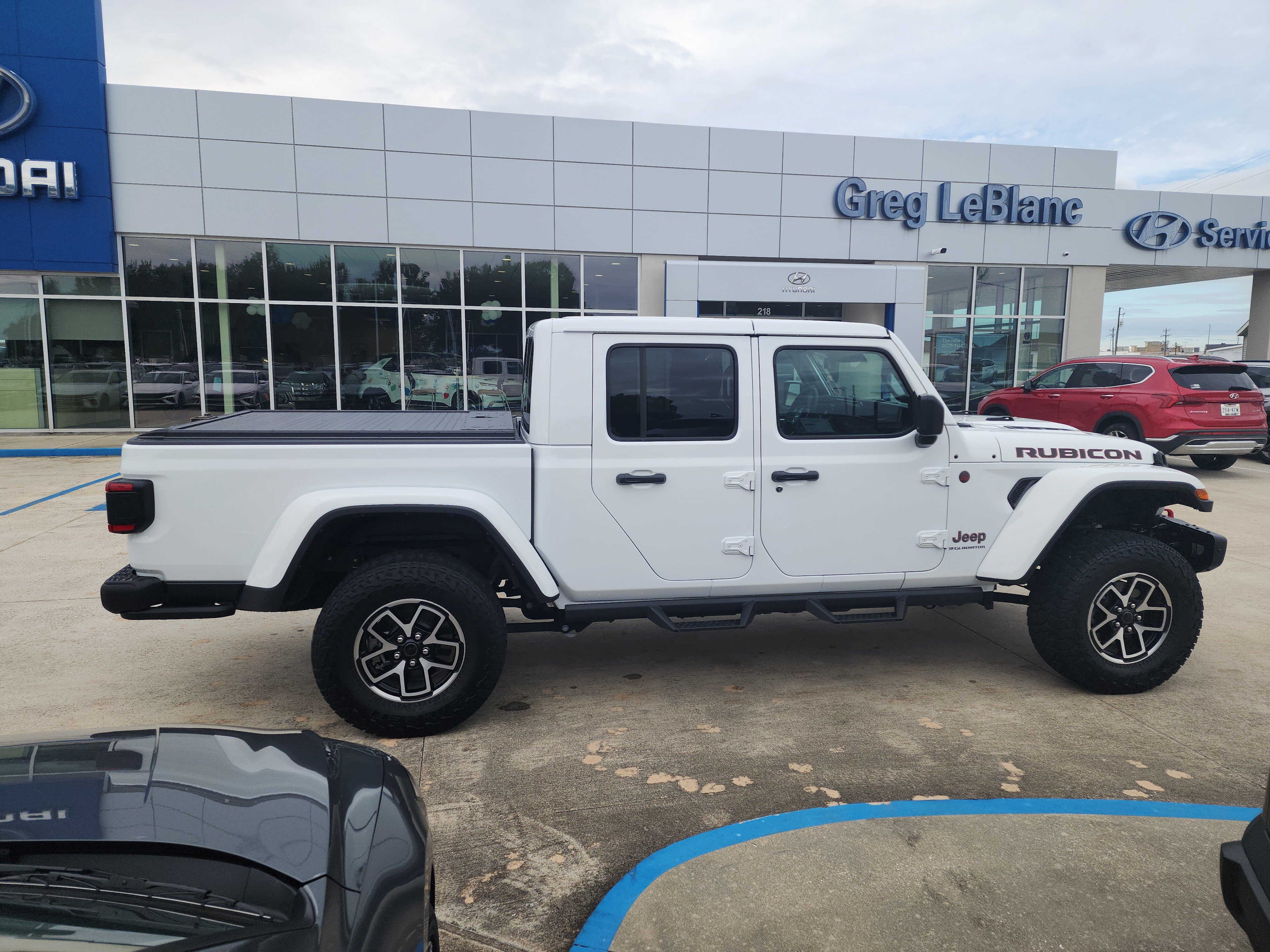Used 2025 Jeep Gladiator Rubicon AWD/4WD image 8