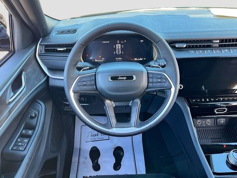 New 2026 Jeep Grand Cherokee Altitude RWD image 21