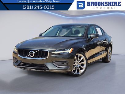 Used 2021 Volvo S60 T5 Momentum w/ Premium Package
