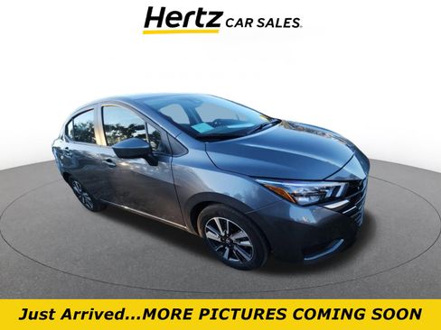 Used 2025 Nissan Versa SV image 1