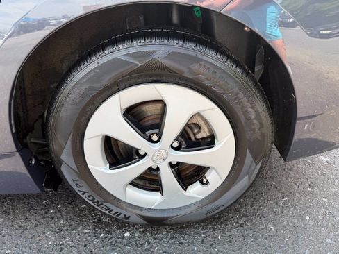 Used 2010 Toyota Prius FWD image 12