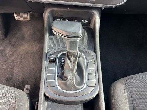 Used 2025 Hyundai Kona SEL image 41