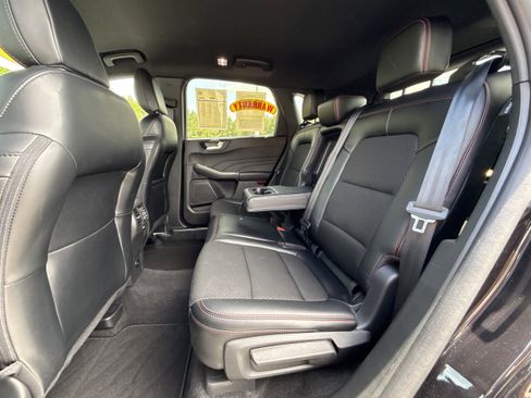 Used 2025 Ford Escape ST-Line AWD/4WD image 22