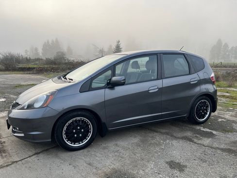 Used 2012 Honda Fit image 3