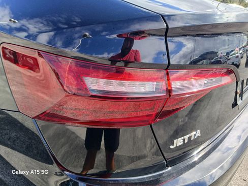 Used 2020 Volkswagen Jetta SE w/ SE Cold Weather Package image 14