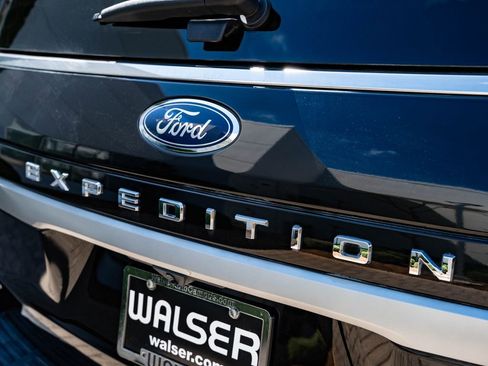 Used 2022 Ford Expedition XLT AWD/4WD image 15
