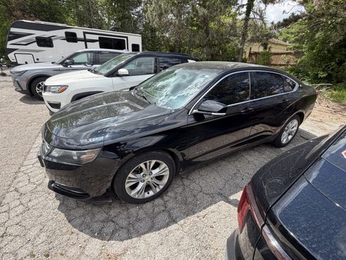 Used 2014 Chevrolet Impala LT FWD image 12