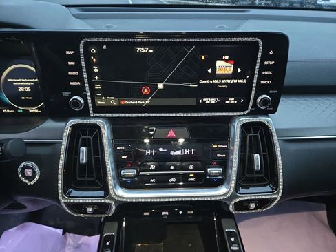 Used 2023 Kia Sorento SX image 15