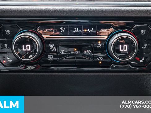 Used 2024 Chevrolet Silverado 2500 LTZ w/ LTZ Premium Package image 43