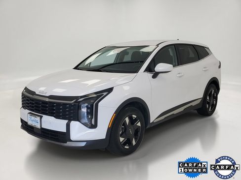 Used 2026 Kia Sportage LX FWD image 1