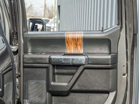 Used 2020 Ford F150 Lariat w/ Equipment Group 502A Luxury image 39