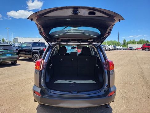 Used 2015 Toyota RAV4 LE AWD/4WD image 27