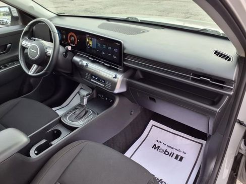 Used 2025 Hyundai Kona SEL FWD image 95
