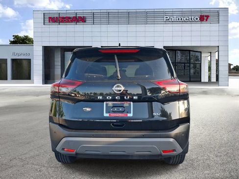 Certified 2023 Nissan Rogue SV FWD image 5