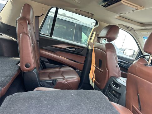 Used 2015 Cadillac Escalade Premium AWD/4WD image 10