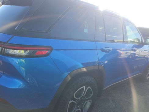 Used 2023 Jeep Grand Cherokee Trailhawk w/ Advanced Protech Group II image 4