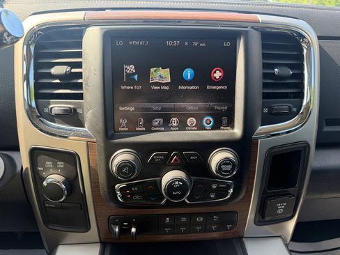 Used 2015 RAM 2500 Laramie w/ Black Appearance Group AWD/4WD image 26