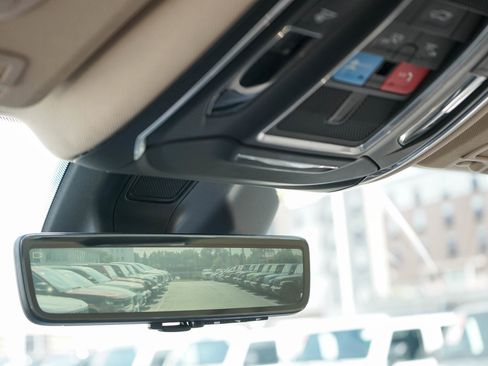 Used 2022 Jeep Grand Cherokee L Limited w/ Luxury Tech Group II image 18