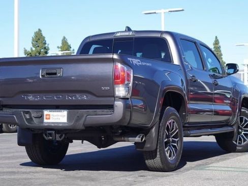 Used 2021 Toyota Tacoma TRD Sport image 6