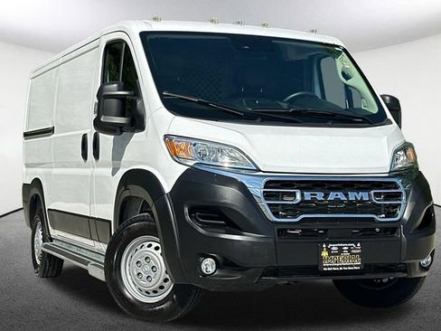 Used 2025 RAM ProMaster 2500 w/ U-Haul Equipment Group FWD image 2