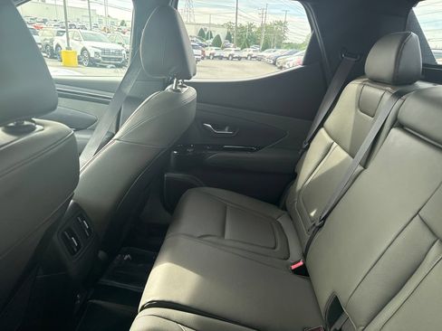 Certified 2022 Hyundai Santa Cruz Limited AWD/4WD image 11