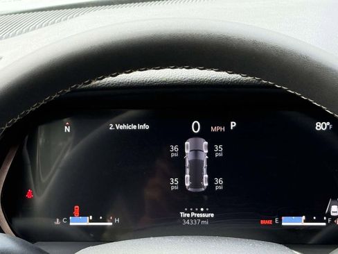 Used 2023 Jeep Grand Cherokee Altitude AWD/4WD image 20