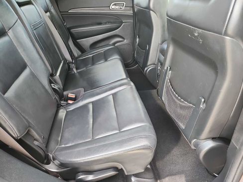 Used 2020 Jeep Grand Cherokee Limited w/ Trailer Tow Group IV AWD/4WD image 17